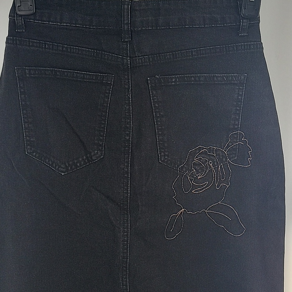 Black Denim Maxi Skirt with Floral Embroidery - Picture 9 of 16